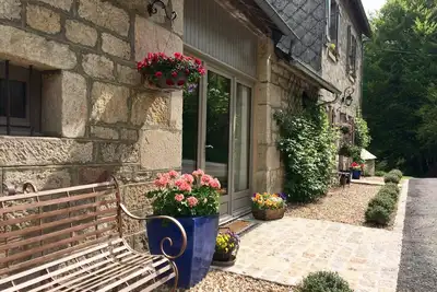 Image de Authentique grange de campagne française - dans le Limousin, en France, «Lake District».
