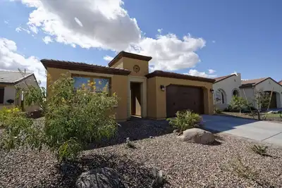 Image de Brand New Home @ Encanterra Country Club- Style de vie luxueux dans un complexe hôtelier