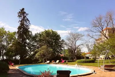 Image de Gîte du \"Domaine de la Célarié\" avec piscine près d'Albi dans le Tarn, 4 étoiles