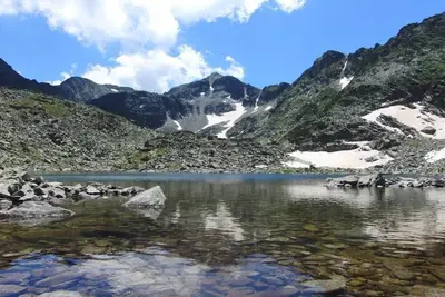 Image de appartement 1 chambre à Borovets, à 150m de la télécabine, vue arrière sur la vallée