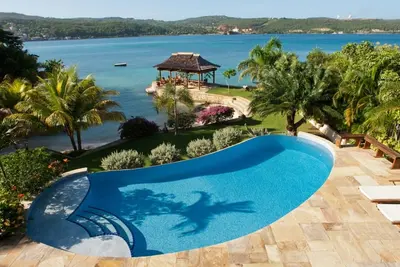 Image de Makana Villa Jamaica - Villa de luxe avec 6 chambres et vue sur la mer Discovery Bay - Personnel inclus