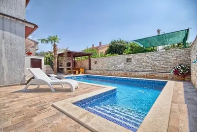 Image de Appartement dans Štinjan avec vue mer, Climatisation, Wifi, Machine à laver (3326-1)