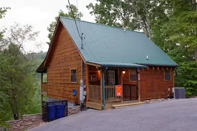 Image de Two Bedroom Cabin Location-Theater Room & Gameroom!