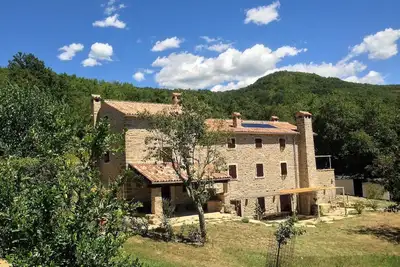 Image de Bolara 60 Kućica: chalet en pierre