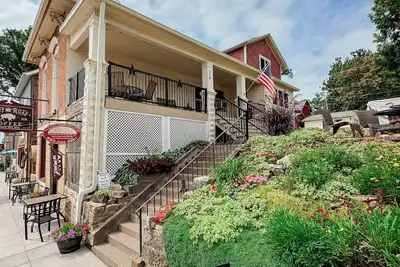 Image de Magnifique loft au coeur de LeClaire, Iowa