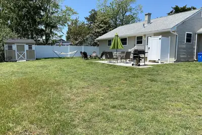 Image de Couchers de soleil de la baie de Cape May - Utilisation gratuite des balises de plage de Cape May et des balises de piscine publique.