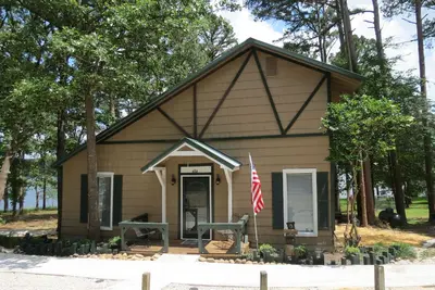 Image de Expérience lac parfaite pour pêcher, skier, magasiner et manger