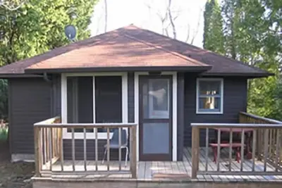 Image de Votre famille adorera la belle vue sur le lac dans ce chalet confortable!