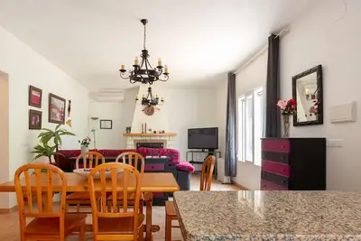 Image de Maison rurale sur 8700 m de terrain avec piscine 1 km de plage quartier calme