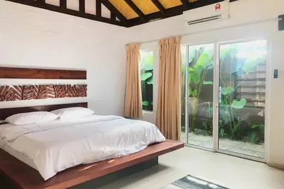 Image de Villa Sawah, Langkawi avec piscine privée dans un endroit isolé.