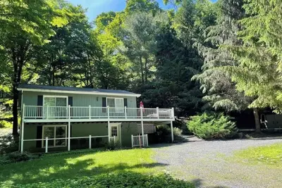 Image de The Lake House - À 500 pieds du lac Wallenpaupack