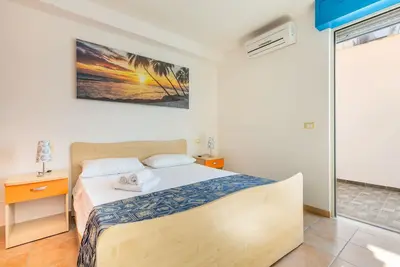 Image de Appartement à 400m de la plage de Lido Marini (16)