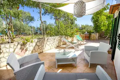 Image de Maison Blanche \"Rais\" appartement dans villa sur la mer près de Cefalu '