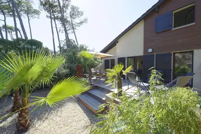 Image de Villa mitoyenne rénovée – 6 couchages - Plage à pied