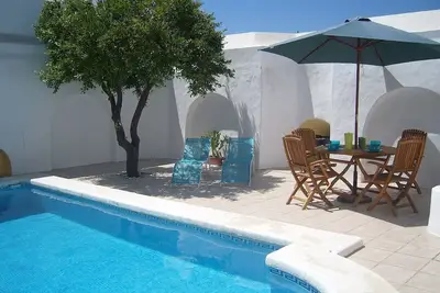 Image de Charmante maison avec piscine privée au cœur du quartier médiéval de Vejer