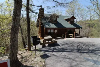 Image de Two Bedroom Family Getaway Location de cabine qui a Équipements Fun