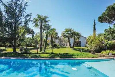 Image de Belle maison à Béziers avec WiFi