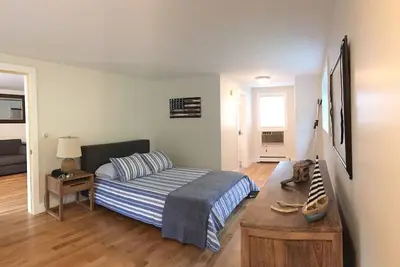 Image de Escapade Ogunquit récemment rénovée à quelques minutes de la plage et du centre-ville