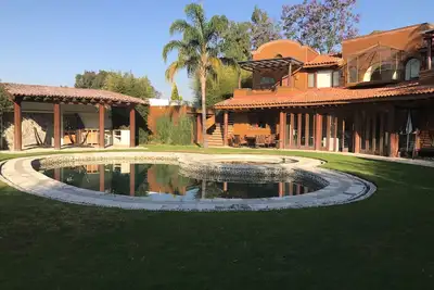 Image de La maison Adobe est proche de Tepoztlan (10 km) et de Cuernavaca (10 km).