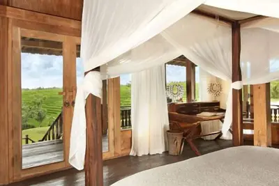 Image de Villa traditionnelle Joglo 2Bdrm par l'océan