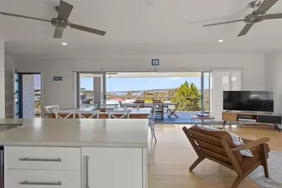 Image de Endeavour View est une fantastique maison de vacances moderne de 4 chambres