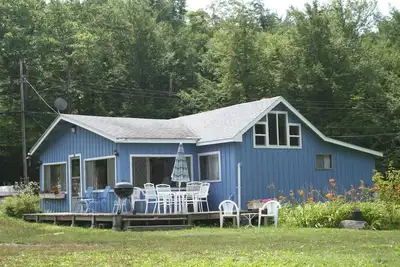 Image de Waterfront Summer Cottage, Big Pond, East Otis, Ma