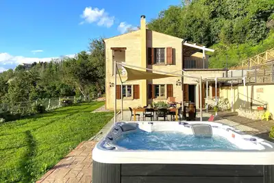 Image de Magnifique maison dans les bois Ă Ripatransone, avec vue panoramique