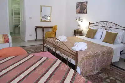 Image de Lecce center - double room with en suite bathroom