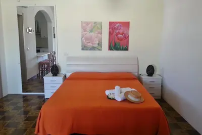 Image de Appartement deux pièces Shell (triple) à 30 mètres de la mer et à 40 mètres du centre