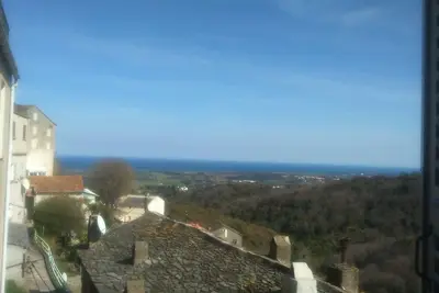 Image de Maison ancienne au coeur du village de Castellare Di Casinca avec vue sur la mer