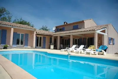 Image de Villa au calme avec piscine