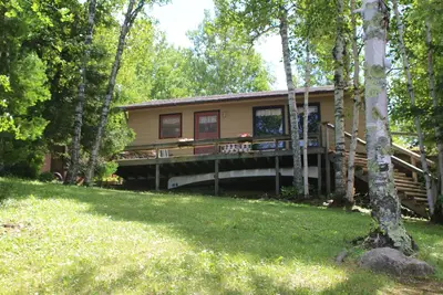 Image de Le nord-est de deux chambres d'Ely avec ponton privé et vue sur la Bwca