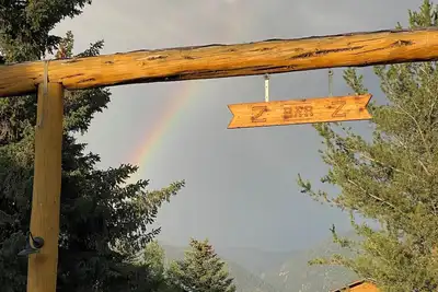 Image de Mountain Loft près du golf, de la pêche, du rafting, du ski et de la randonnée. Près de Jackson