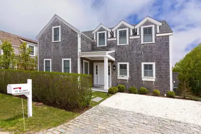 Image de Stargazer, une élégante maison Cliff nommée d'après notre ancêtre Maria Mitchell
