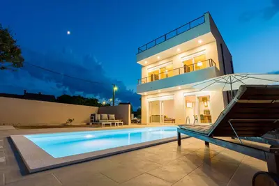 Image de Villa Lele - Vue sur la piscine, la mer et la montagne