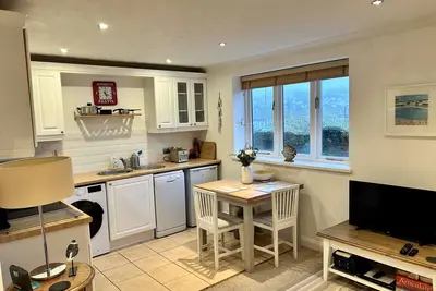 Image de Appartement d'une chambre confortable avec vue sur le rivage Ă Kingswear surplombant Dartmouth
