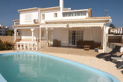 Image de Villa Casanova, piscine prive, à 800m de la plage - Albufeira