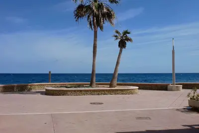 Image de Grande maison sur la plage de Carboneras à Cabo de Gata Parc Naturel