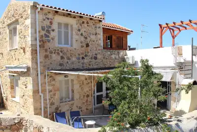 Image de Maison de charme, avec piscine privée, vue sur la mer, dans village typique