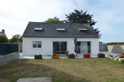 Image de Maison à Erdeven: 4 pièces, 90m², plage à 1km, terrasse, jardin clos, idéal pour familles et randonnées