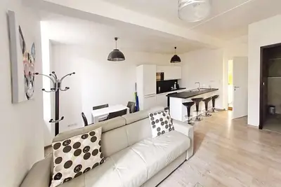 Image de 3 pcs design Centre Cannes - Croisette et Palais 5 mn - Olam Properties