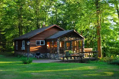 Image de Les souvenirs de vacances commencent dans cette belle retraite confortable de Northwoods