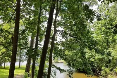 Image de Cottage 2 chambres 1 salle de bain accès au lac en saison, il suffit de demander. Six Mile sur Toledo.