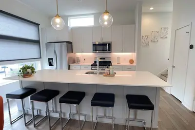 Image de Élégance moderne suintante remplie de lumière naturelle