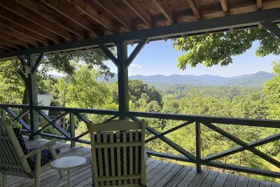 Image de Année fantastique ronde vue sur la chaîne de montagnes!