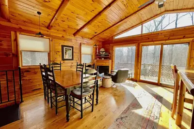 Image de Fern Hill Cabin - escapade de charme et forfait complet avec les dernières mises à jour!