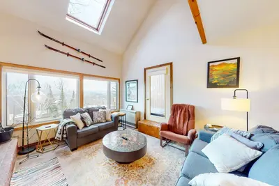 Image de Cozy Sugarbush condo w / belle vue sur la montagne - à proximité des pistes de ski