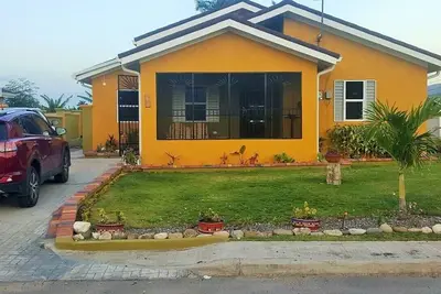 Image de HemCam Vacation Home, niché dans la magnifique paroisse de St. Ann, Jamaïque.