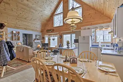 Image de Nouveau! Maison sur 10 acres avec vue sur la rivière Chippewa!