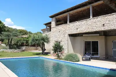Image de Charmante villa en pierres 4 chambres avec piscine privée. . . . . .